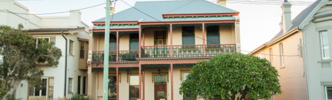 Tips for first-time auction bidders